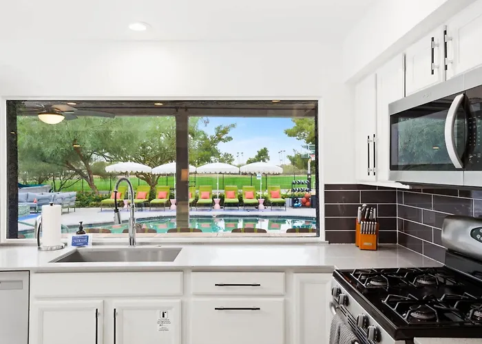 Fun-filled Oasis - Pool Pickleball Games Galore * Scottsdale