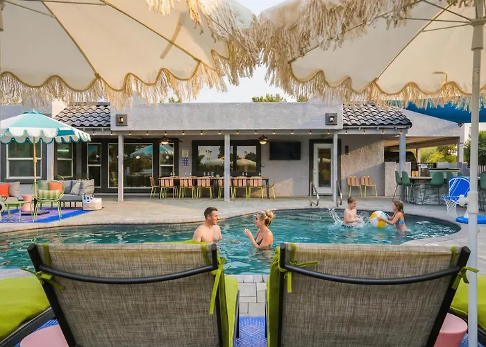 Fun-filled Oasis - Pool Pickleball Games Galore * Scottsdale