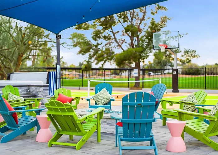 Fun-filled Oasis - Pool Pickleball Games Galore Holiday home *
