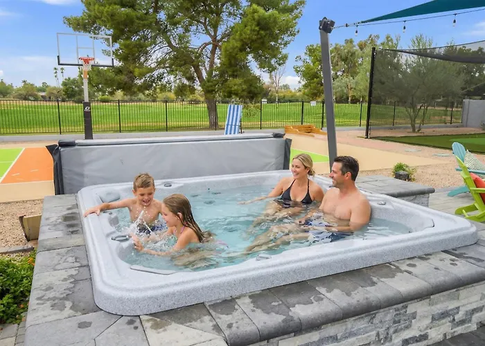 Fun-filled Oasis - Pool Pickleball Games Galore Holiday home Scottsdale