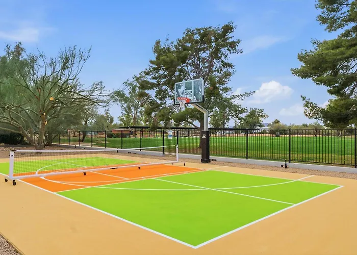 Fun-filled Oasis - Pool Pickleball Games Galore Holiday home *